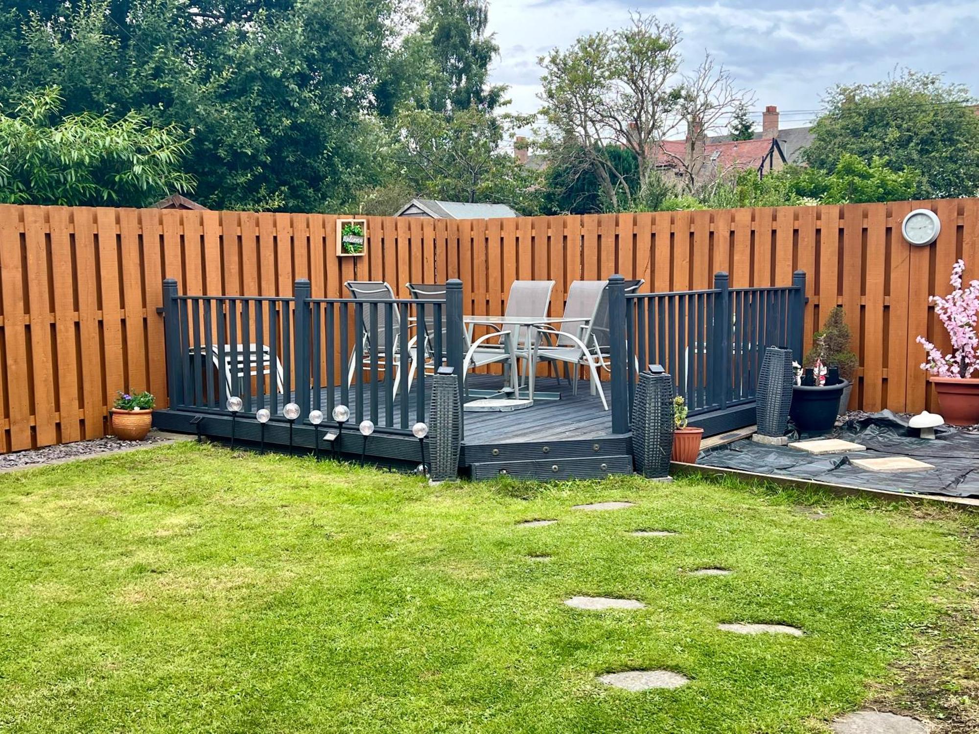 Crewe - 2 Bed, Free Off Street Parking And Private Garden Édimbourg
