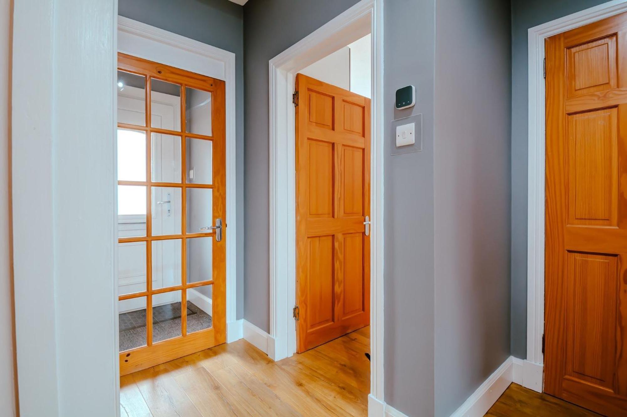 Crewe - 2 Bed, Free Off Street Parking And Private Garden Appartement *