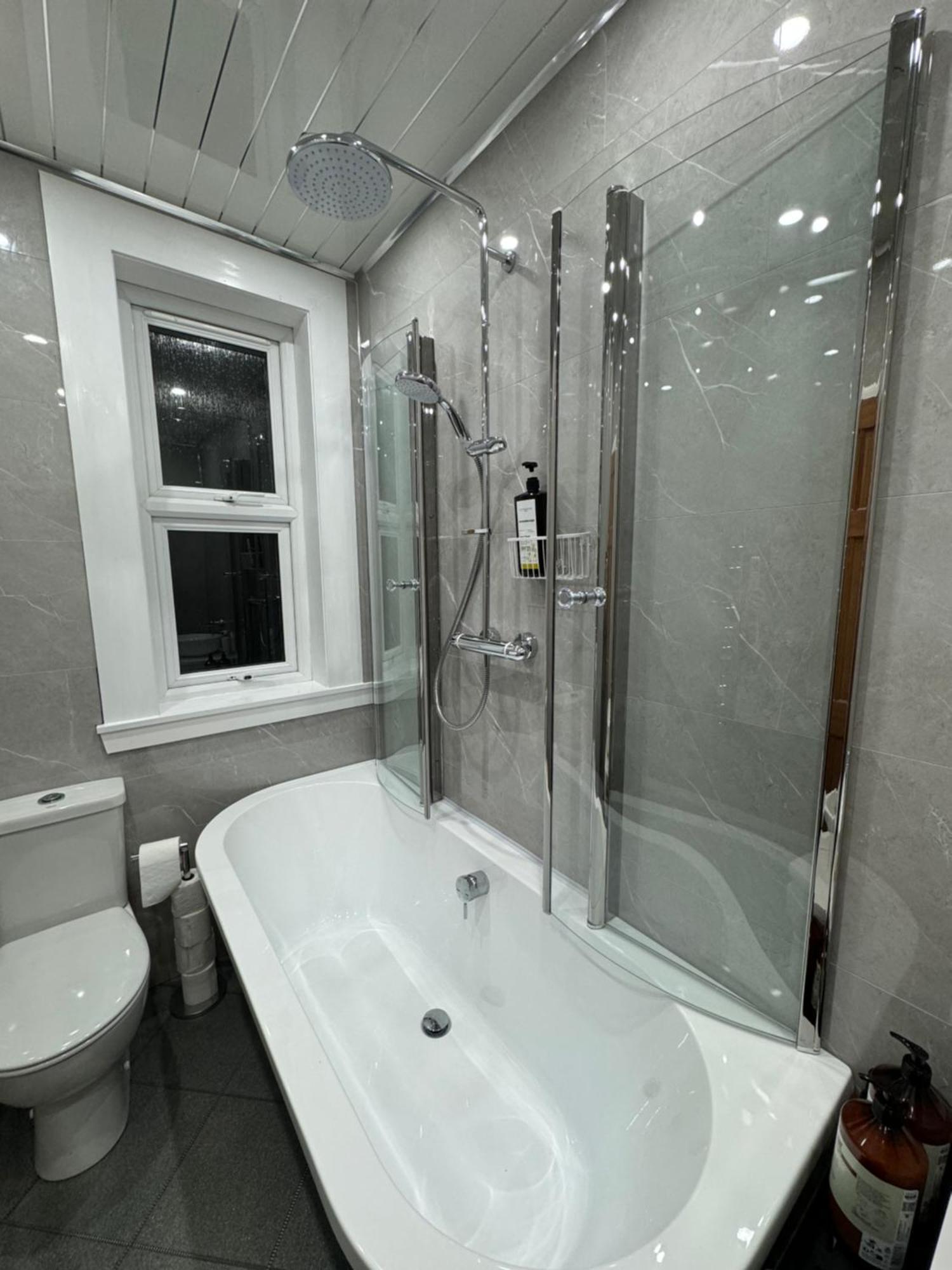 Crewe - 2 Bed, Free Off Street Parking And Private Garden Édimbourg