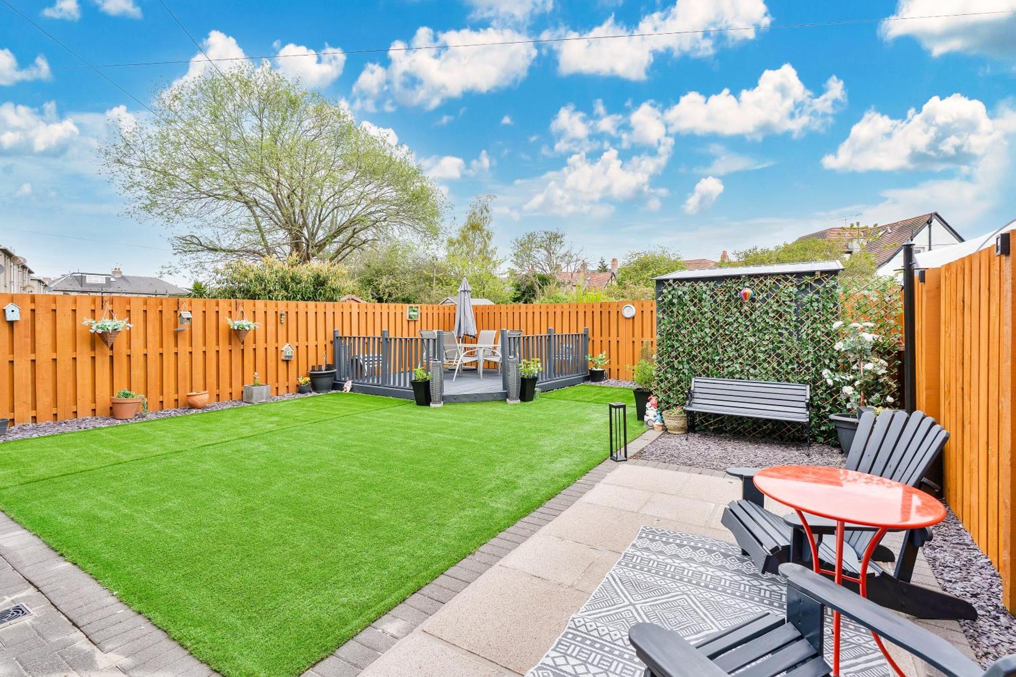 Crewe - 2 Bed, Free Off Street Parking And Private Garden Édimbourg