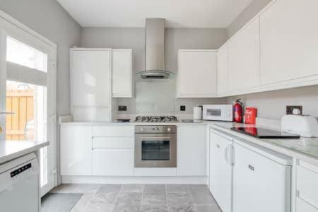 Appartement Crewe - 2 Bed, Free Off Street Parking And Private Garden